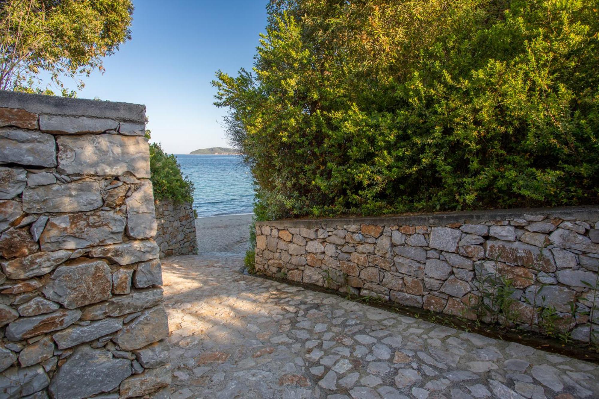 Golden King Villas Vasilias  Exterior photo